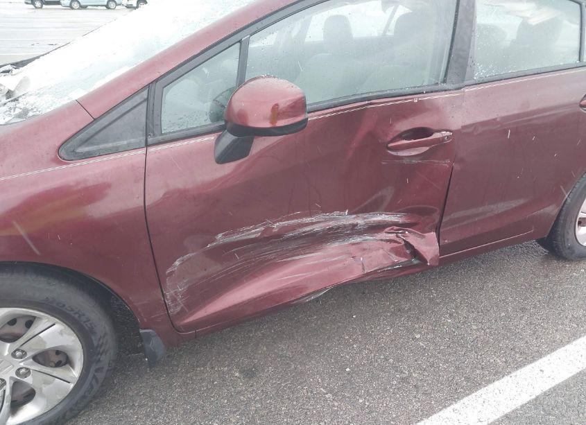 Photo 6 of 2013 Honda Civic LX (VIN 19XFB2F57DE029267)