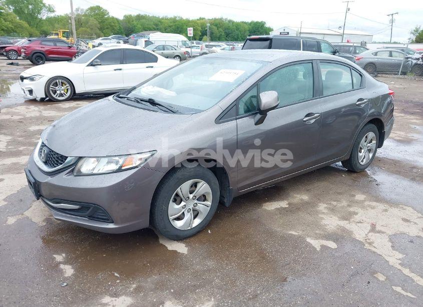 Photo 2 of 2013 Honda Civic LX (VIN 19XFB2F57DE071227)