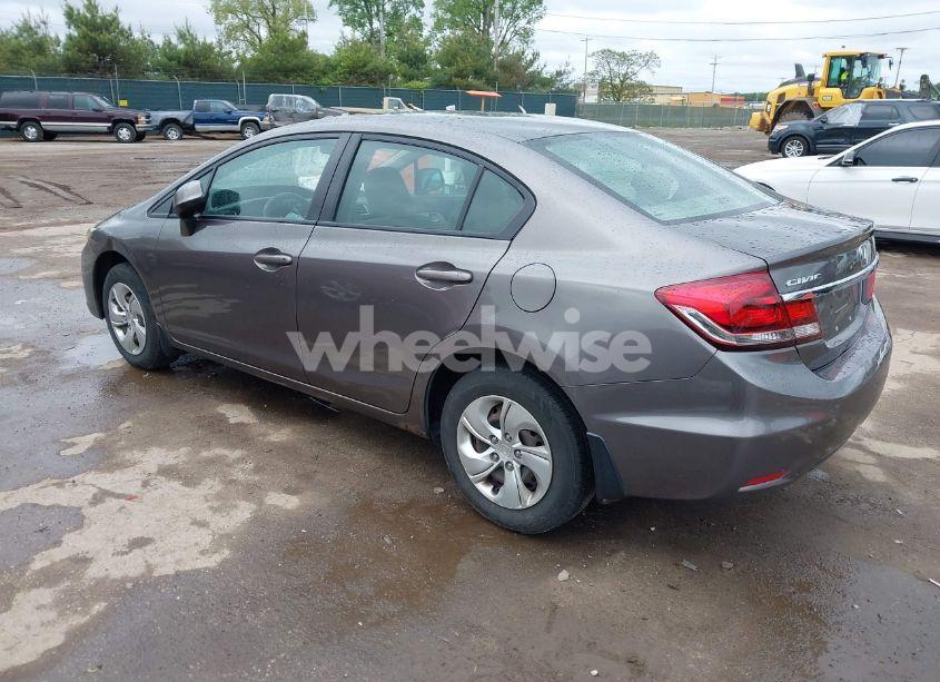 Photo 3 of 2013 Honda Civic LX (VIN 19XFB2F57DE071227)