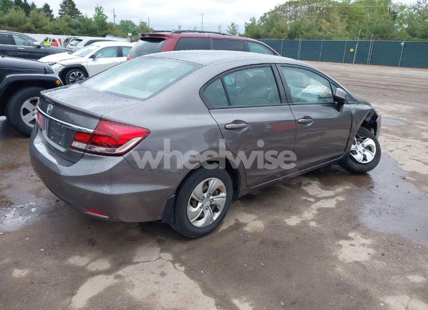 Photo 4 of 2013 Honda Civic LX (VIN 19XFB2F57DE071227)