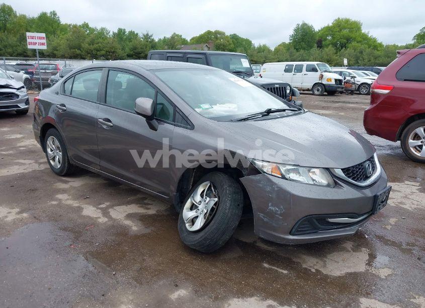 Photo 6 of 2013 Honda Civic LX (VIN 19XFB2F57DE071227)