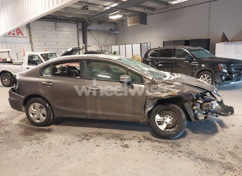 Photo 13 of 2013 Honda Civic LX (VIN 19XFB2F57DE095365)