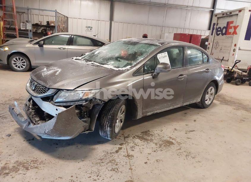 Photo 2 of 2013 Honda Civic LX (VIN 19XFB2F57DE095365)