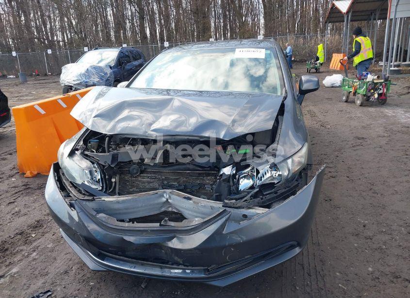 Photo 12 of 2013 Honda Civic LX (VIN 19XFB2F57DE211132)