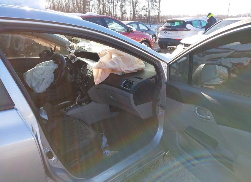 Photo 5 of 2013 Honda Civic LX (VIN 19XFB2F57DE241098)