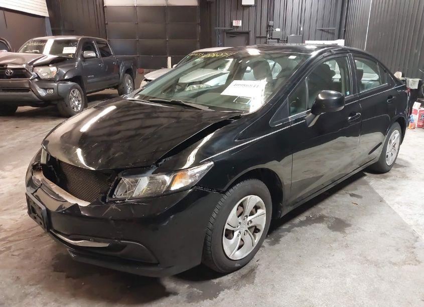 Photo 2 of 2013 Honda Civic LX (VIN 19XFB2F57DE275574)