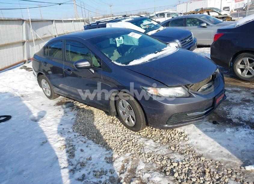 2014 Honda Civic LX (VIN 19XFB2F57EE004287) main photo