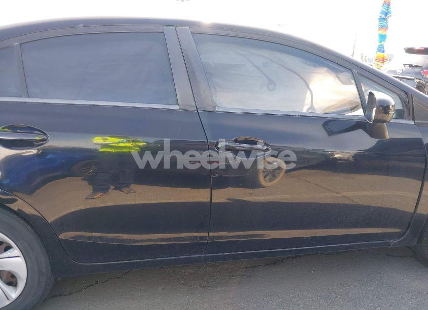 Photo 13 of 2014 Honda Civic LX (VIN 19XFB2F57EE250045)