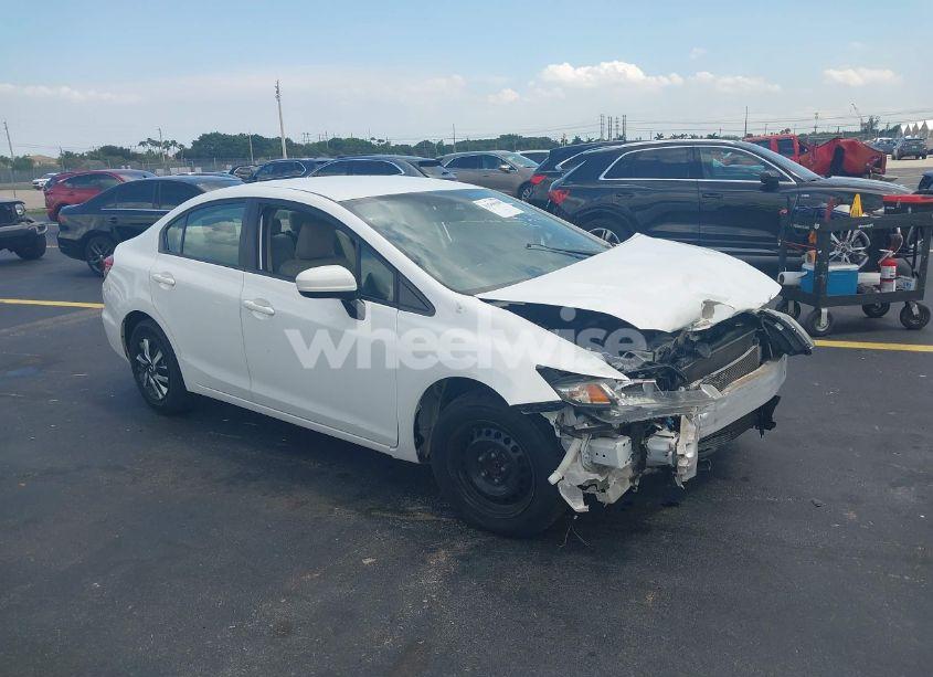 2015 Honda Civic LX (VIN 19XFB2F57FE005859) main photo