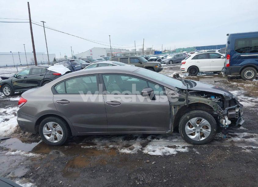 Photo 13 of 2015 Honda Civic LX (VIN 19XFB2F57FE007952)