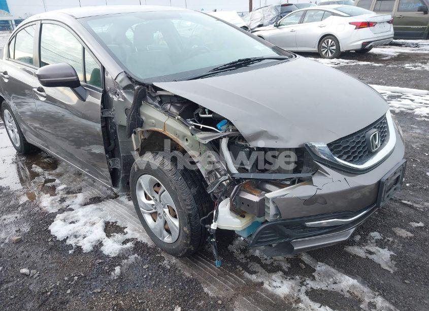Photo 6 of 2015 Honda Civic LX (VIN 19XFB2F57FE007952)