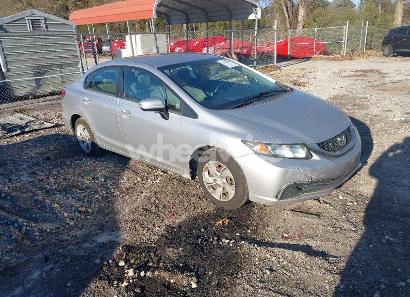 2015 Honda Civic LX (VIN 19XFB2F57FE025254) main photo