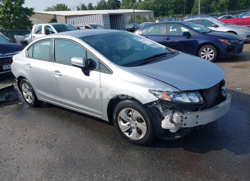 2015 Honda Civic LX (VIN 19XFB2F57FE084093) main photo