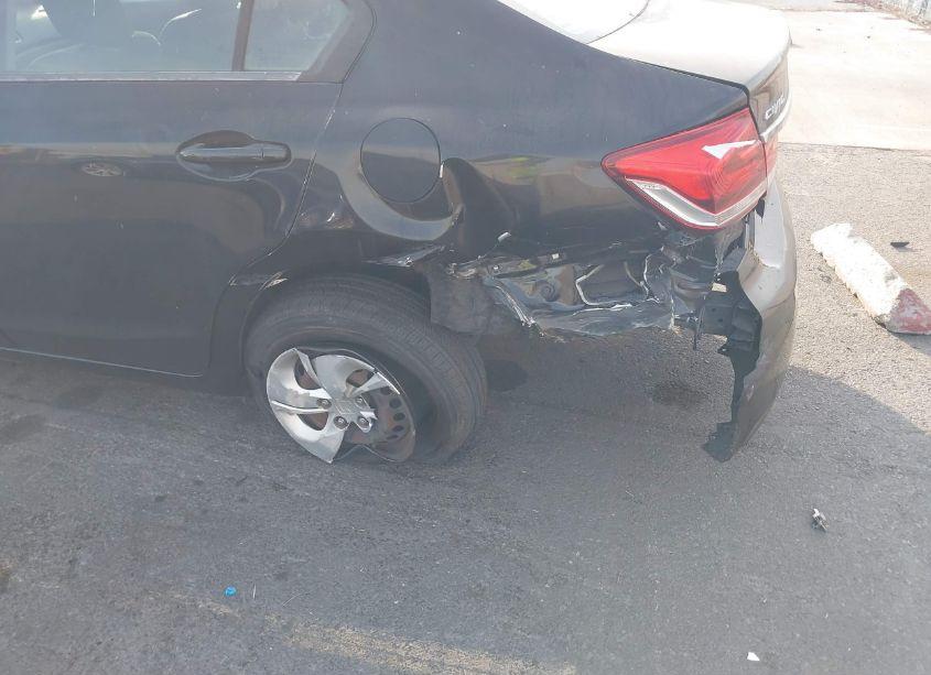 Photo 6 of 2015 Honda Civic LX (VIN 19XFB2F57FE200974)