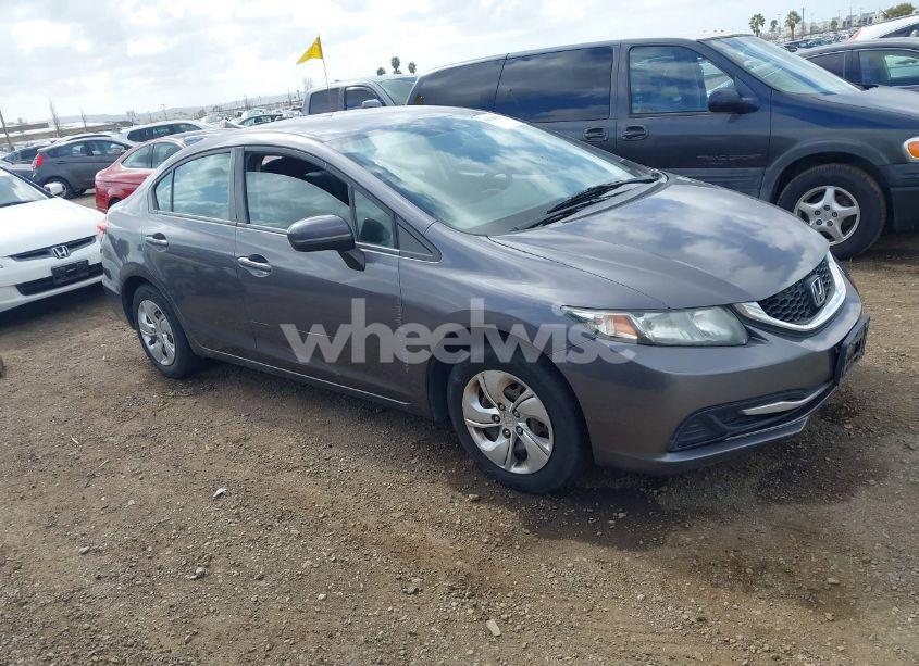 2015 Honda Civic LX (VIN 19XFB2F57FE215605) main photo