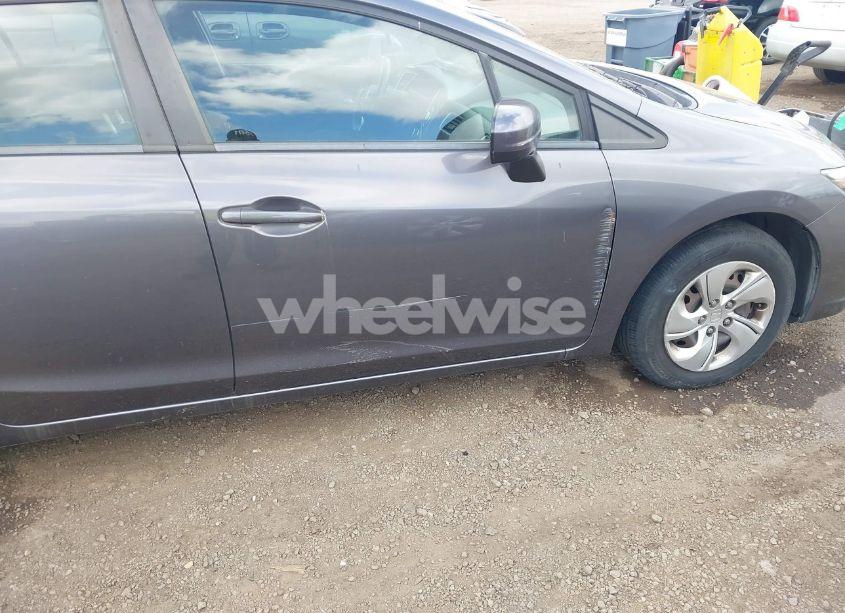 Photo 6 of 2015 Honda Civic LX (VIN 19XFB2F57FE215605)