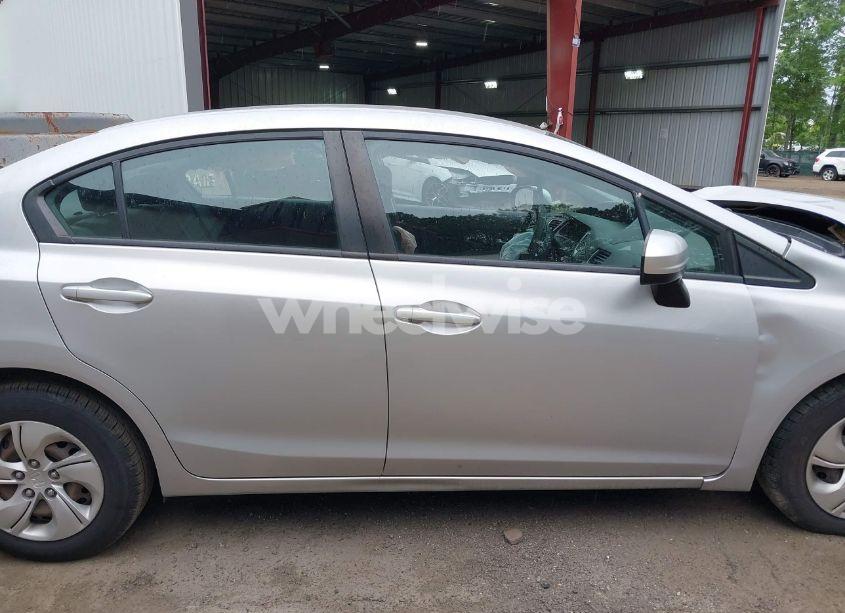 Photo 13 of 2015 Honda Civic LX (VIN 19XFB2F57FE225891)