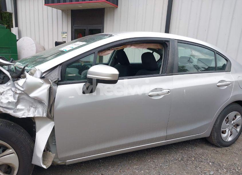 Photo 6 of 2015 Honda Civic LX (VIN 19XFB2F57FE225891)