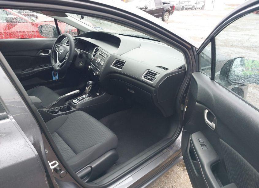 Photo 5 of 2015 Honda Civic LX (VIN 19XFB2F57FE260575)