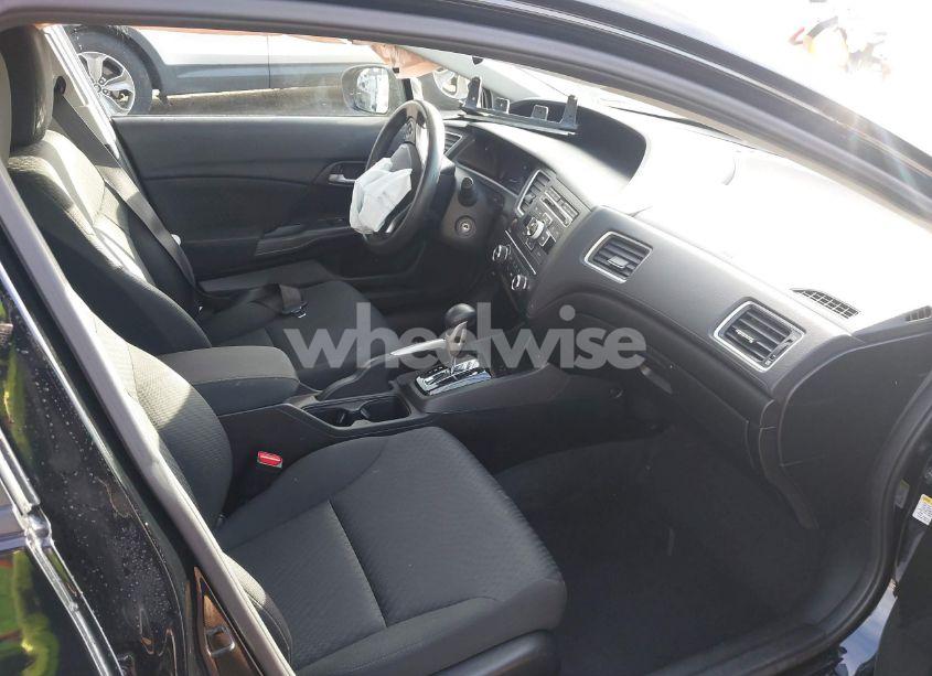 Photo 5 of 2015 Honda Civic LX (VIN 19XFB2F57FE266764)