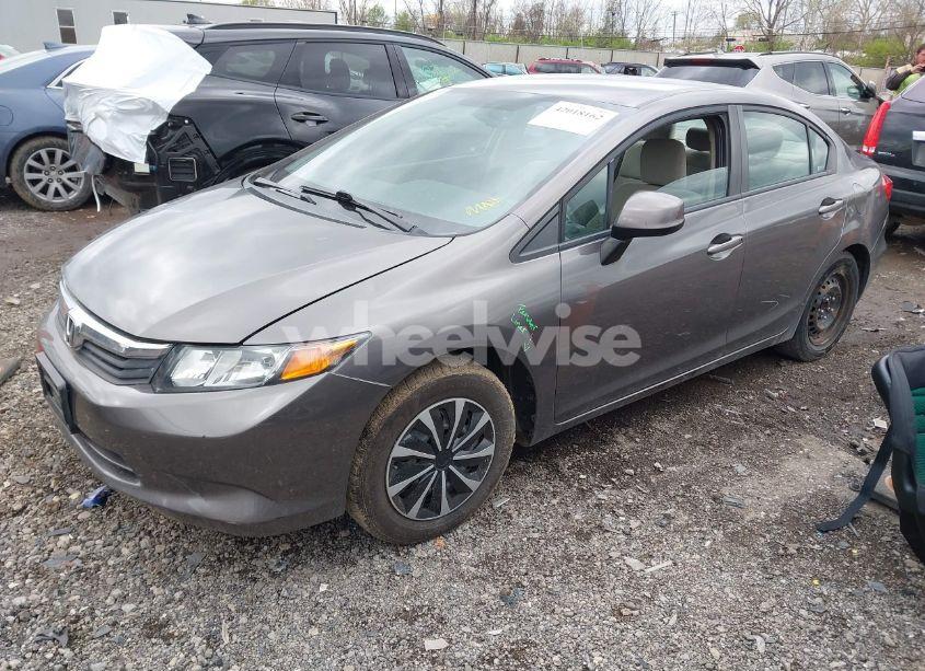 Photo 2 of 2012 Honda Civic LX (VIN 19XFB2F58CE080260)