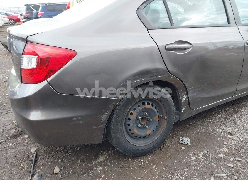 Photo 6 of 2012 Honda Civic LX (VIN 19XFB2F58CE080260)