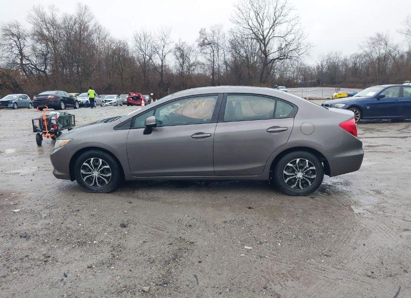 Photo 14 of 2012 Honda Civic SDN LX (VIN 19XFB2F58CE098189)