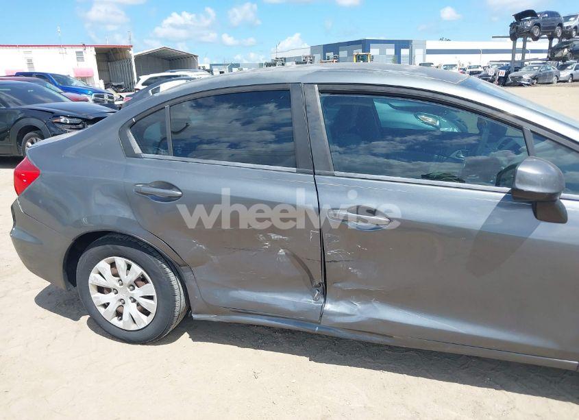 Photo 6 of 2012 Honda Civic LX (VIN 19XFB2F58CE103407)