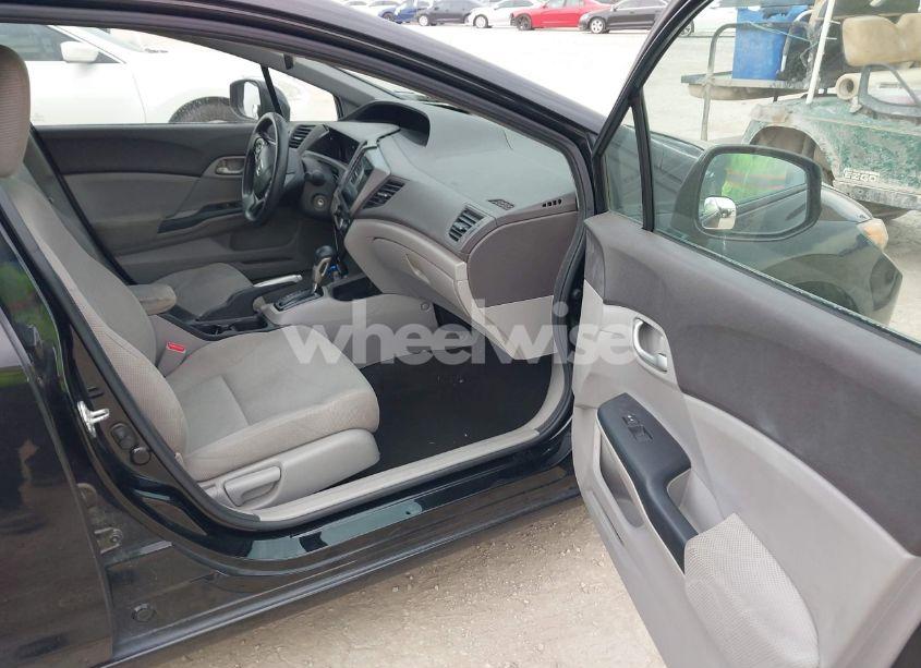 Photo 5 of 2012 Honda Civic LX (VIN 19XFB2F58CE308256)