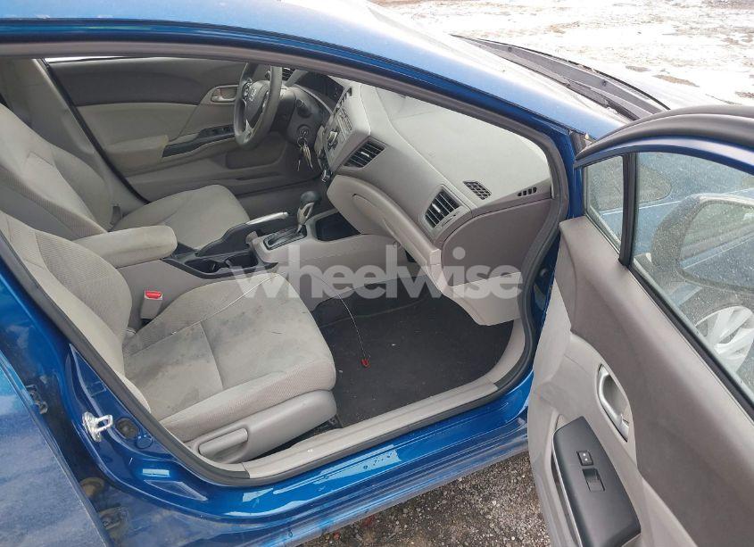 Photo 5 of 2012 Honda Civic LX (VIN 19XFB2F58CE338776)