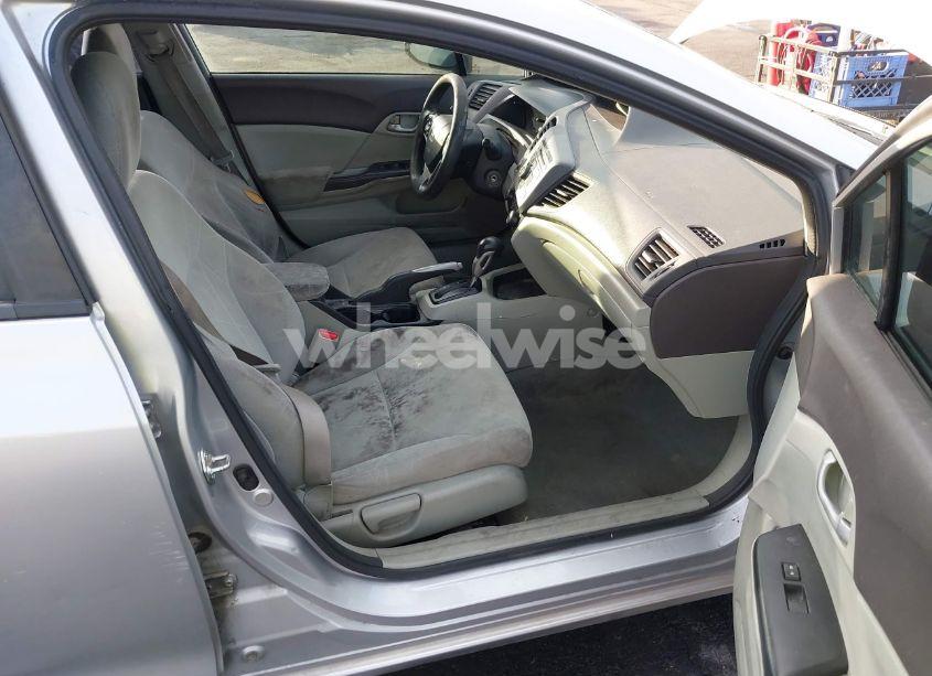 Photo 5 of 2012 Honda Civic LX (VIN 19XFB2F58CE359711)