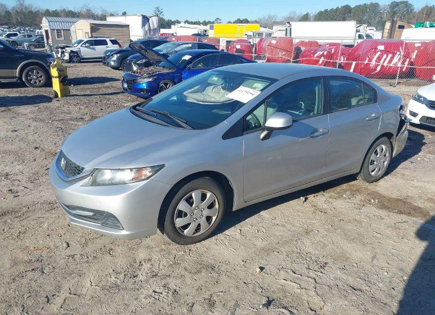 Photo 2 of 2013 Honda Civic LX (VIN 19XFB2F58DE013224)