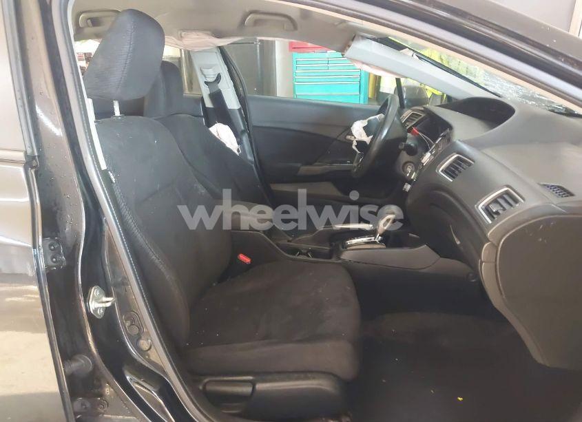 Photo 5 of 2013 Honda Civic LX (VIN 19XFB2F58DE016267)