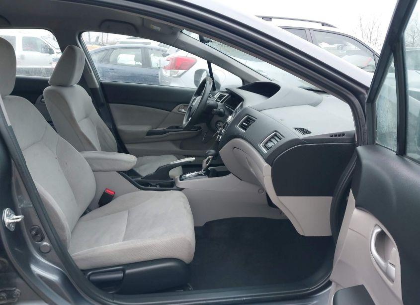 Photo 5 of 2013 Honda Civic LX (VIN 19XFB2F58DE024630)