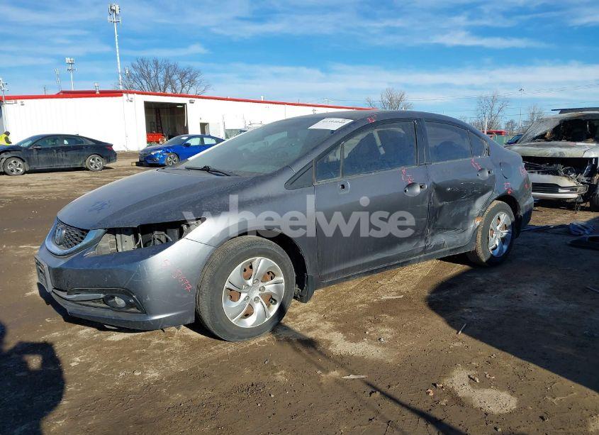 Photo 2 of 2013 Honda Civic LX (VIN 19XFB2F58DE048457)