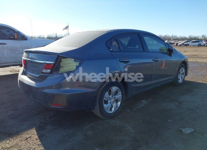 Photo 4 of 2013 Honda Civic LX (VIN 19XFB2F58DE048457)