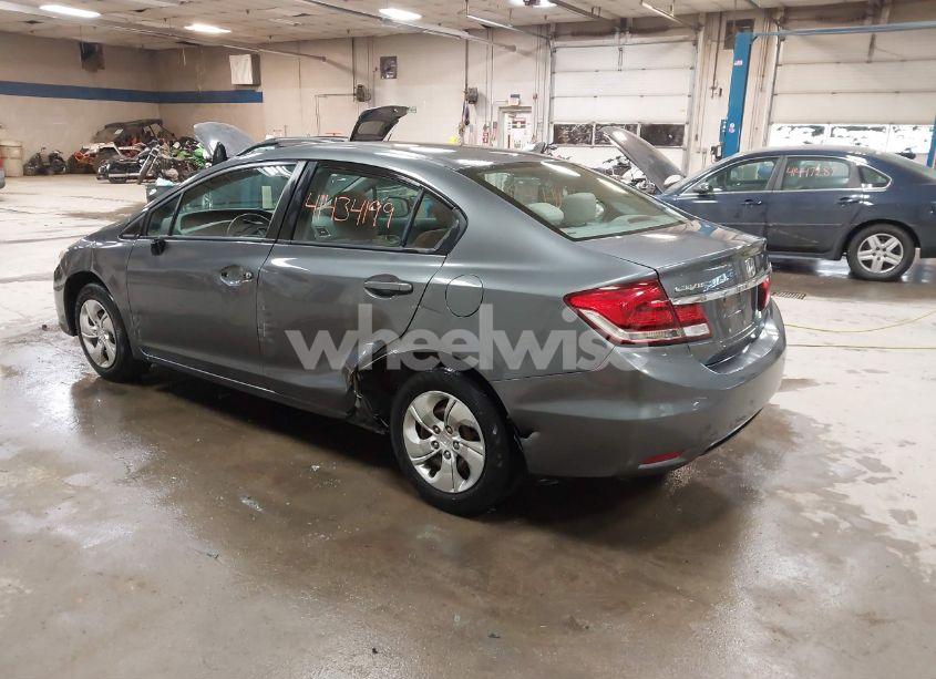 Photo 3 of 2013 Honda Civic LX (VIN 19XFB2F58DE096315)