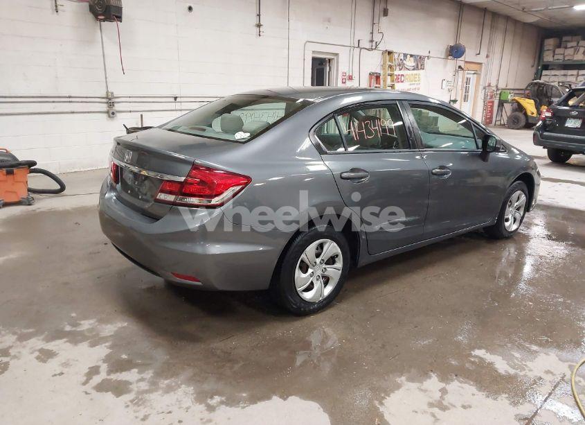Photo 4 of 2013 Honda Civic LX (VIN 19XFB2F58DE096315)
