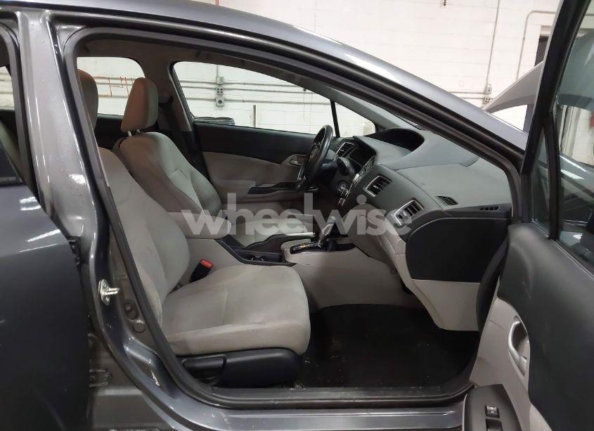 Photo 5 of 2013 Honda Civic LX (VIN 19XFB2F58DE096315)