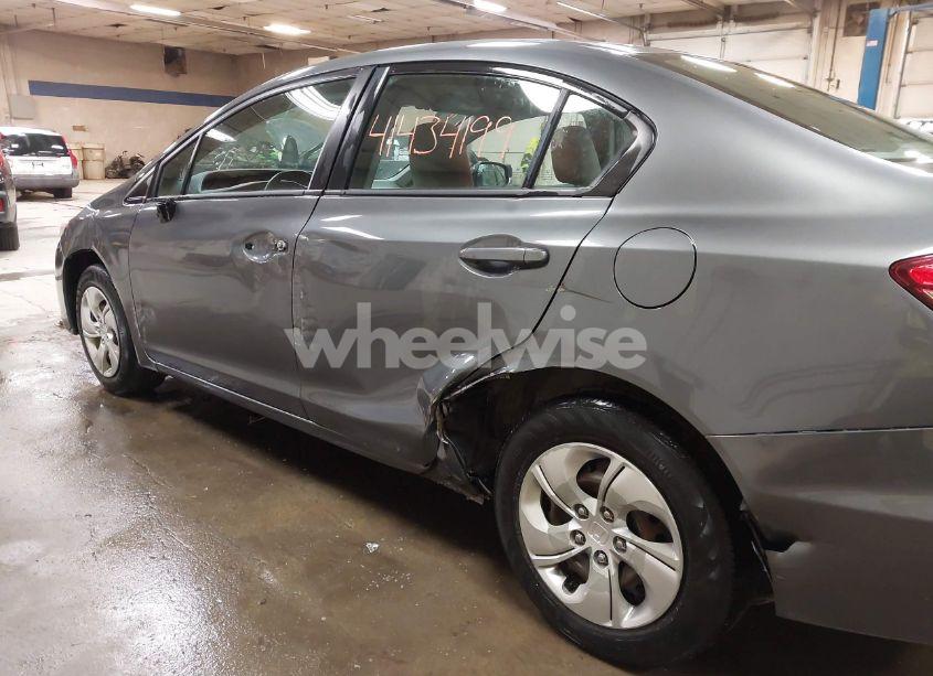 Photo 6 of 2013 Honda Civic LX (VIN 19XFB2F58DE096315)