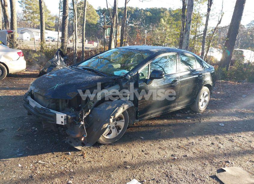 Photo 2 of 2013 Honda Civic LX (VIN 19XFB2F58DE205503)