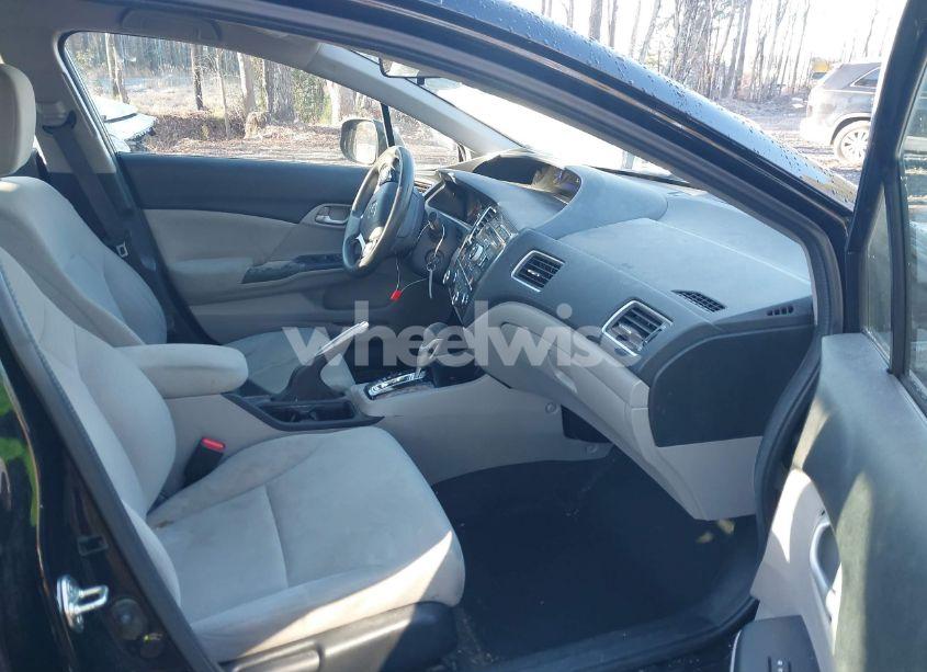 Photo 5 of 2013 Honda Civic LX (VIN 19XFB2F58DE205503)