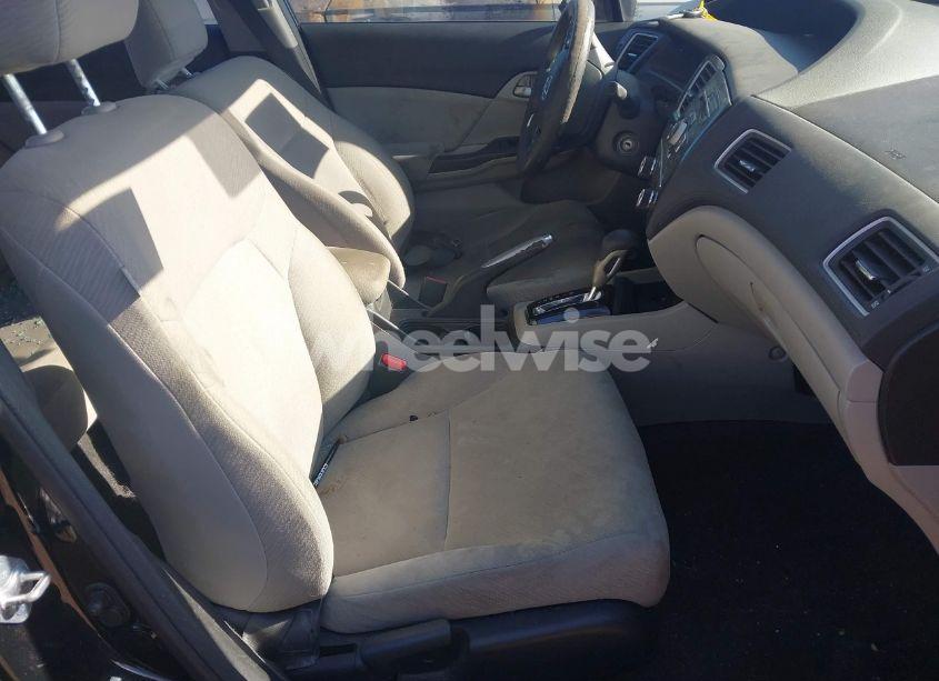 Photo 5 of 2013 Honda Civic LX (VIN 19XFB2F58DE231874)