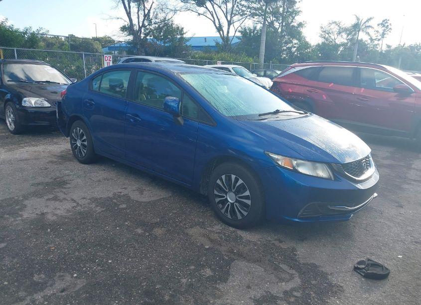 2013 Honda Civic LX (VIN 19XFB2F58DE263577) main photo