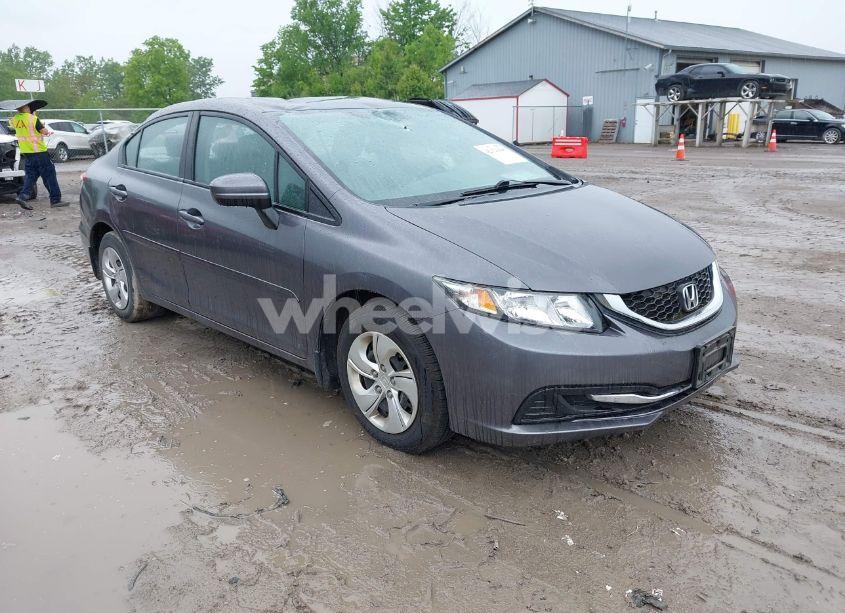 2014 Honda Civic LX (VIN 19XFB2F58EE031501) main photo