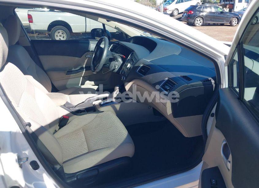 Photo 5 of 2014 Honda Civic LX (VIN 19XFB2F58EE201761)