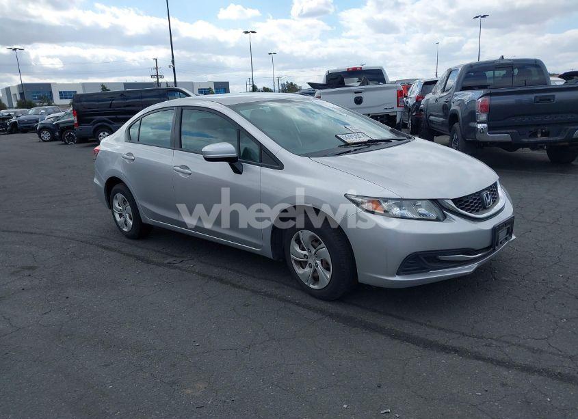 2014 Honda Civic LX (VIN 19XFB2F58EE242021) main photo