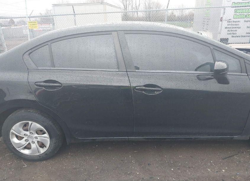 Photo 13 of 2015 Honda Civic LX (VIN 19XFB2F58FE005661)