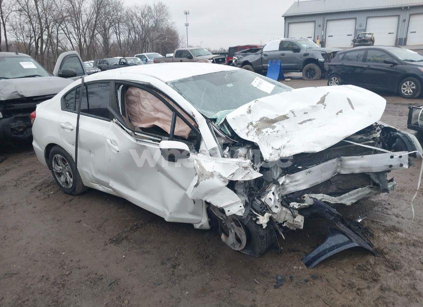 2015 Honda Civic LX (VIN 19XFB2F58FE106697) main photo