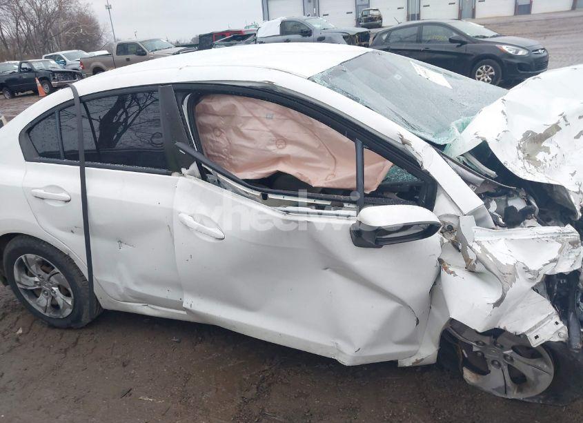 Photo 13 of 2015 Honda Civic LX (VIN 19XFB2F58FE106697)